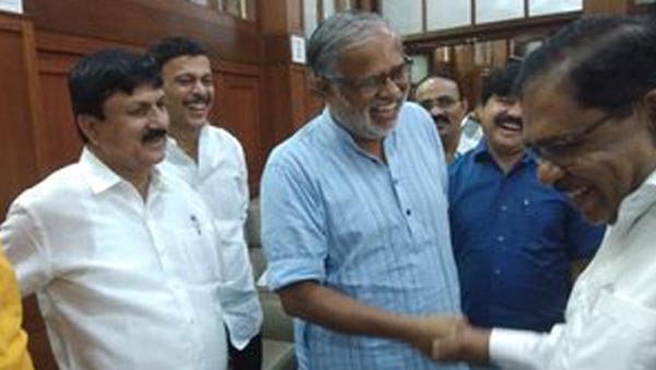 బీజేపీ సభ్యులతో కలిసి అల్పాహారం..