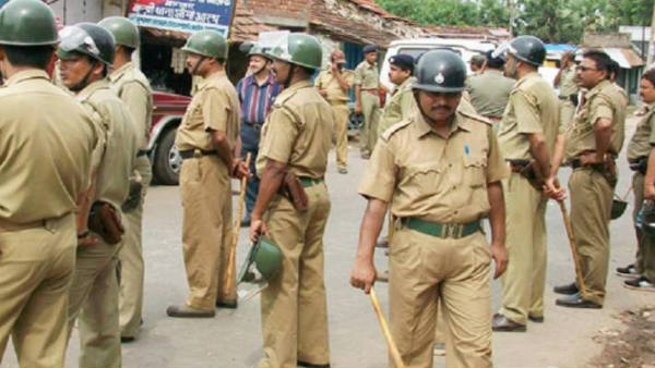 పోలీసులకు నిబంధన ఏంటని ఆవేదన...