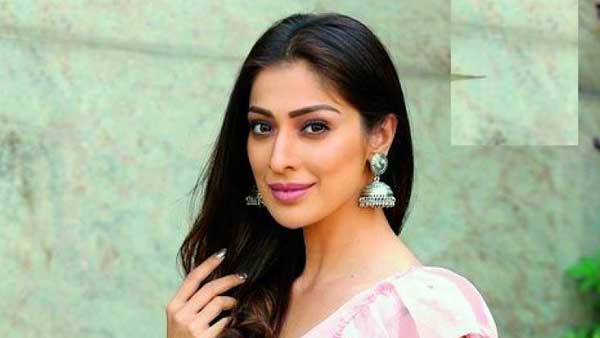 Raai Laxmi Have A Problem With Electricity Bill Raai Laxmi Have A Problem With Electricity Bill
