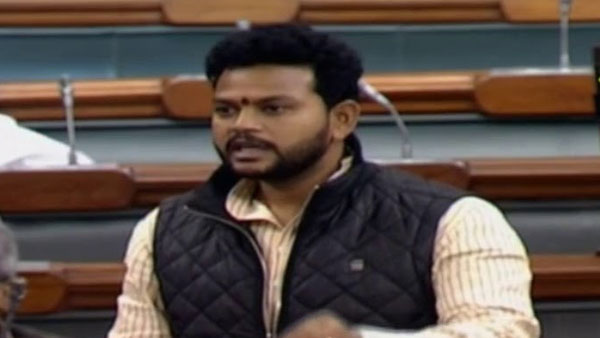 వాల్తేరు డివిజన్ను కేంద్రం మూసేయాలని చూస్తోందని మండిపడిన ఎంపీ రాం మోహన్ నాయుడు