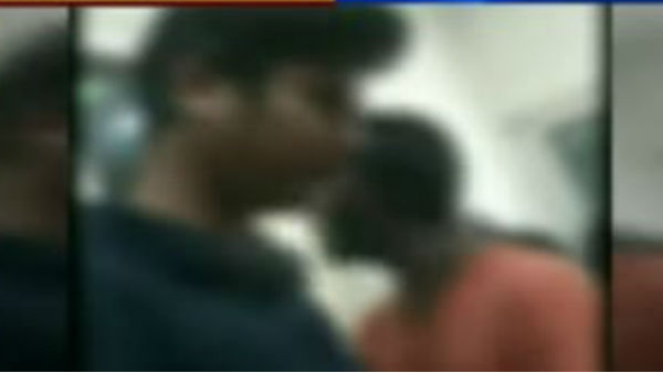 ఫోటోలతో బ్లాక్ మెయిల్