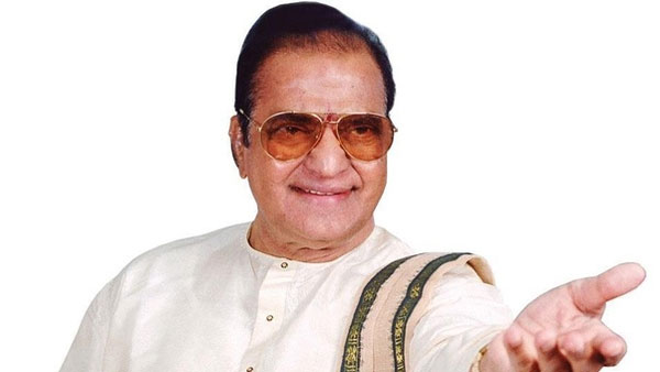 ఎవరు పడితే వారు వాడేస్తున్న తెలుగుదేశం దివంగత నేత ఎన్టీఆర్ ఫోటో .. టీడీపీ స్పందన ఏంటో ?