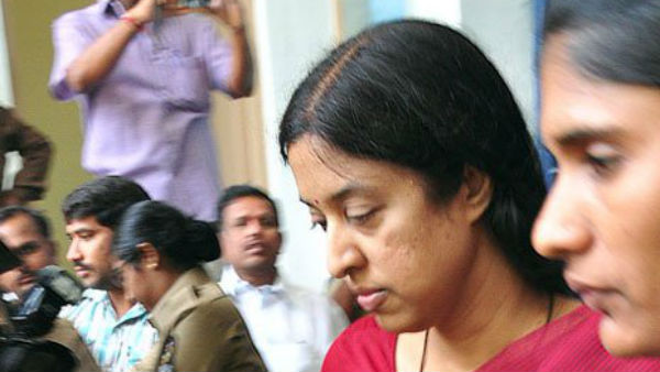 జగన్ కేసుల్లో శ్రీలక్ష్మి జైలు శిక్ష..