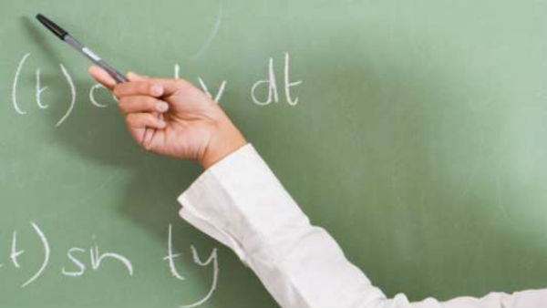 Teacher attacked with a Machete in classroom,students run out of fear Teacher attacked with a Machete in classroom,students run out of fear