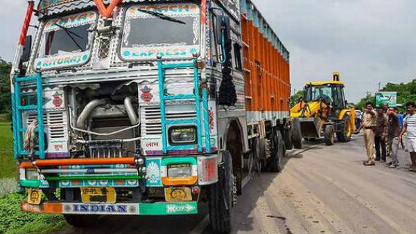లోక్సభను కుదిపేసిన ఉన్నావ్ ఘటన