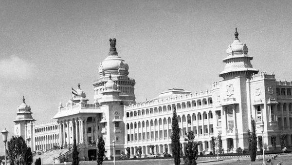 Karnataka Assembly trust vote: Session adjourned till 11 am, BJP to stage overnight dharna in Assembly Karnataka Assembly trust vote: Session adjourned till 11 am, BJP to stage overnight dharna in Assembly