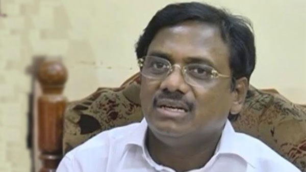 గతః ఎన్నికల ముందు వరుస వివాదాలు... టీఆర్ ఎస్ కు గుడ్ బై చెప్పిన వివేక్