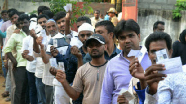 పోలింగ్ కేంద్రాల్లో ప్రత్యేక ఏర్పాట్లు..! పొరపాట్లకు తావు ఇవ్వొదంటున్న ఎన్నికల అదికారి..!!