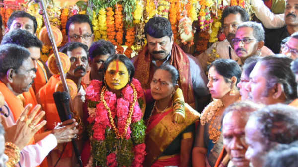 పచ్చికుండ మీద అమ్మోరి భవిష్యవాణి