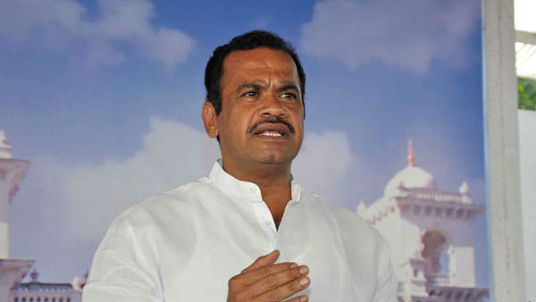 తెలంగాణ రాష్ట్ర వ్యతిరేక బడ్జెట్..! ద్వజమెత్తిన ఎంపీ కోమటిరెడ్డి..!!