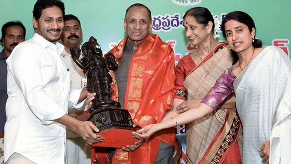 తెలిసి చేసిన తప్పులు..క్షమాపణలు