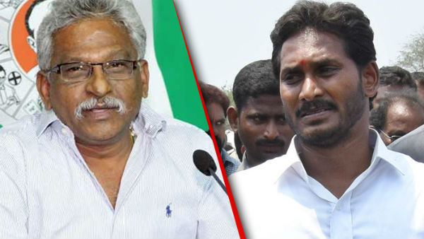 ముఖ్యమంత్రి దృష్టిలో పడటానికా!