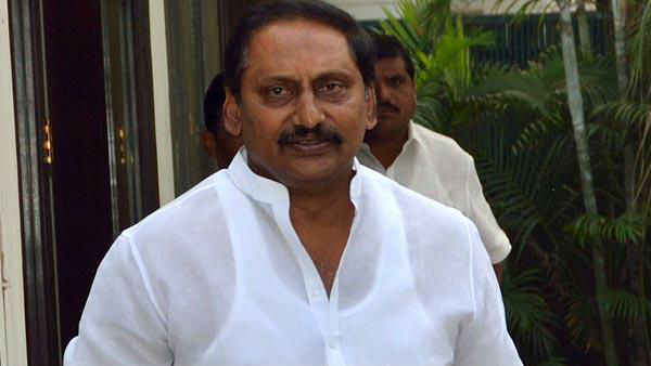 పీసీసీ అధ్యక్ష పదవి స్వీకరించమంటూ..