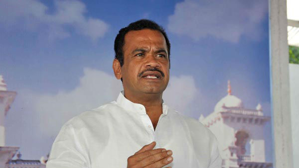 అటు కోమటిరెడ్డి కూడా.. ప్రాజెక్టులతో టీఆర్ఎస్ను ఇరుకున పెట్టేలా..!
