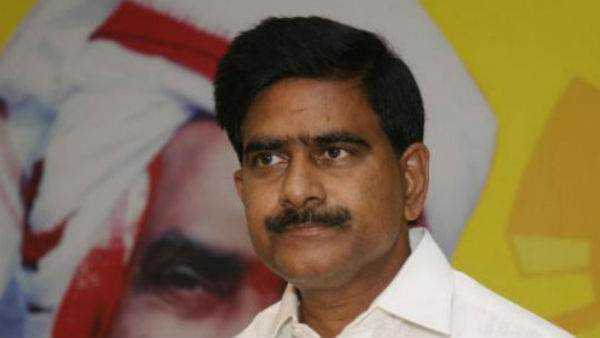 ఇసుక ఇబ్బందులపై ఆందోళన ..దేవినేని ఉమా హౌస్ అరెస్ట్
