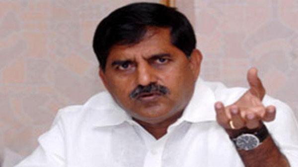 జగన్ పైన ఇక..నిత్యం పోరాటమే...