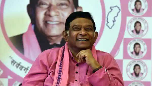 అజిత్ జోగి ఎస్టీ కాదంటూ తేల్చిన కమిటీ