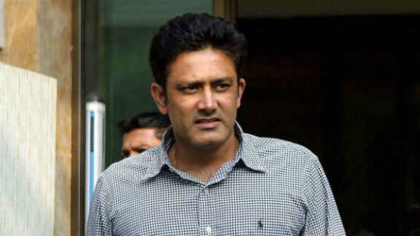 Karnataka High Court directs bengaluru Passport office to take complaint against former Cricketer Anil Kumble Karnataka High Court directs bengaluru Passport office to take complaint against former Cricketer Anil Kumble