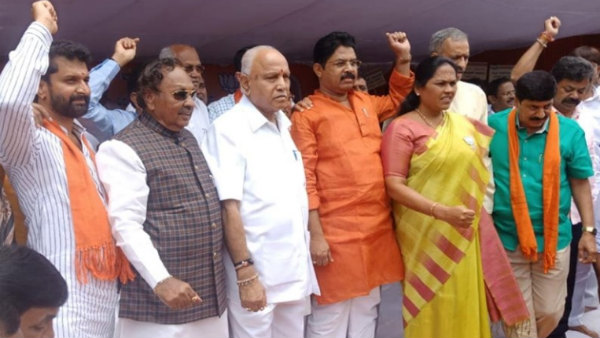ప్రభుత్వ కారు వెనక్కి