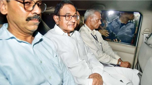 ఐఎన్ఎక్స్ కేసులో బ్యూరోక్రాట్లు