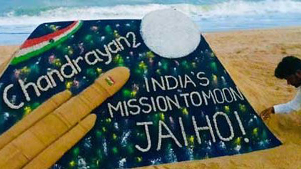 isro congratulated with superb sculpture in puri odisha isro congratulated with superb sculpture in puri odisha