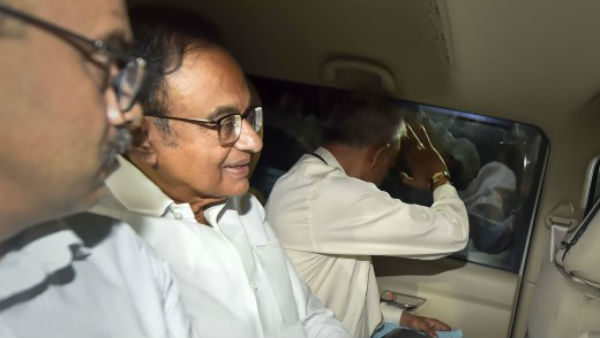 చిదంబరం అరెస్టుతో సంబరాల్లో వైసీపీ శ్రేణులు