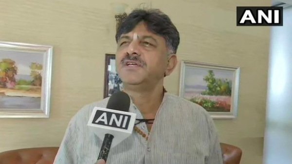 ఢిల్లీ పెద్దల రాజకీయ కక్ష