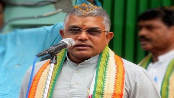 ఎంపీపై కేసు నమోదు చేసిన పోలీసులు