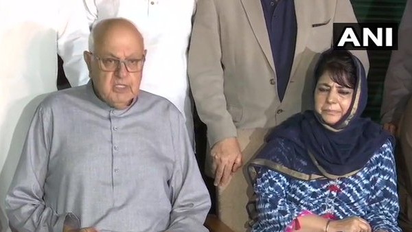 J&K all-party meet at Farooq Abdullah’s residence in Srinagar J&K all-party meet at Farooq Abdullah’s residence in Srinagar