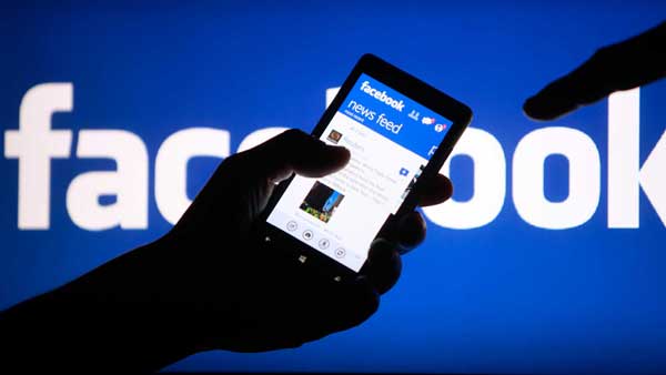 facebook united the brother and sister After 14 years seperation..!! facebook united the brother and sister After 14 years seperation..!!