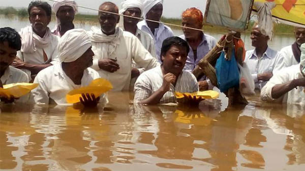 ప్రభుత్వ సహాయకచర్యలపై అసహనం .. తీవ్ర ఇబ్బందుల్లో వరద బాధితులు