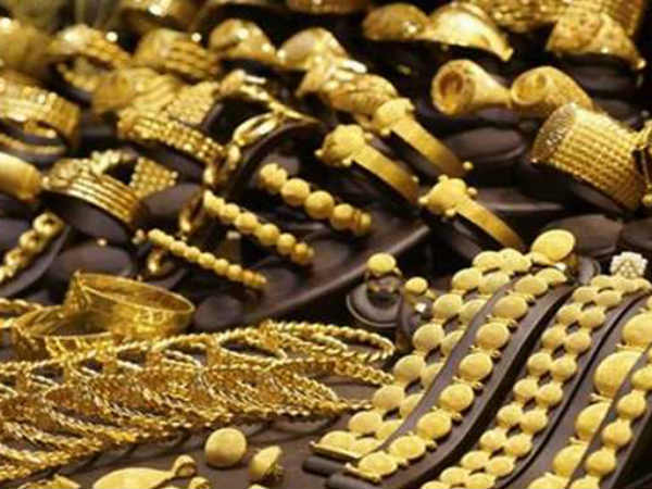 బంగారం వైపు మొగ్గు చూపుతున్న మదుపరులు