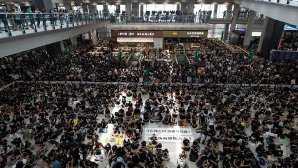Hong Kong airport shutdown due to huge protest Hong Kong airport shutdown due to huge protest