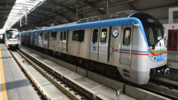 The popularity of the Metro journey.!Metro train for every 4 minutes..!! The popularity of the Metro journey.!Metro train for every 4 minutes..!!