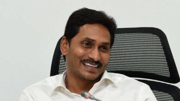 ముందుకు కదలని సంక్షేమ పథకాలు..! ఆరోపణలతో వేడెక్కుతున్న రాజకీయం..!!