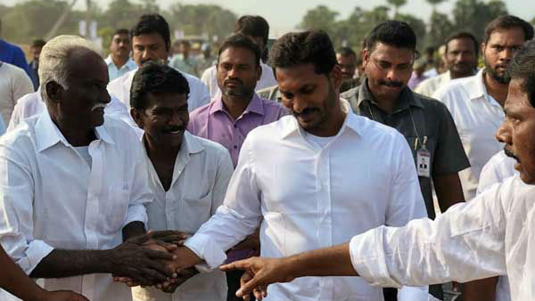 వైఎస్ జగన్ ఓ ఫైటర్..