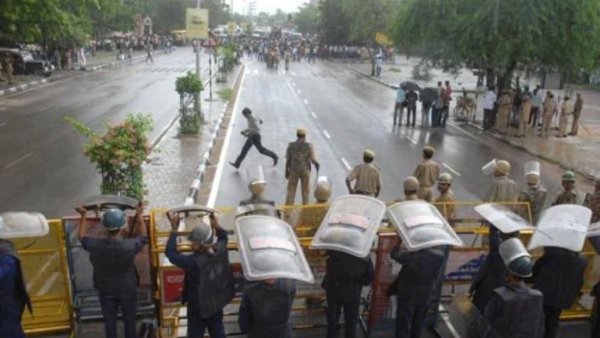 communal clashes in Jaipur,Mobile internet services suspended communal clashes in Jaipur,Mobile internet services suspended