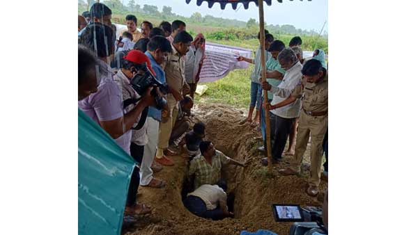 ఎమ్మార్వో హామీతో నిరసన విరమించిన నాగేందర్ రెడ్డి
