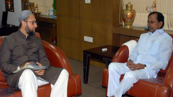 కేసీఆర్ .. మజ్లిస్ లక్ష్యంగానే అడుగులు