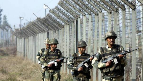 Pak deploys over 100 SSG commandos along LoC, Indian Army watching closely Pak deploys over 100 SSG commandos along LoC, Indian Army watching closely