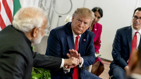 రెండుగా విడిపోయిన దేశం