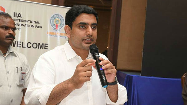 ఫీజు రీయింబర్స్ మెంటు, స్కాలర్ షిప్ బకాయిలు అడిగితే కొడతారా అని ప్రశ్న