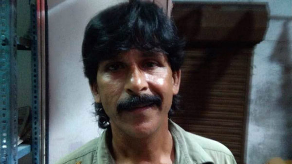 విరాళంగా వస్త్రదుకాణంలోని కొత్త బట్టలు ఇచ్చిన నౌషద్