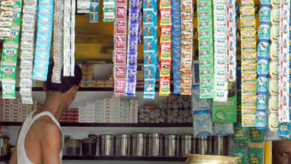 ఇటుకల తయారీ పేరిట గుట్కాలు