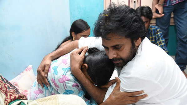 Jana Sena party Chief Pawan Kalyan tribute to his Party worker Murali Krishna in West Godavari District Jana Sena party Chief Pawan Kalyan tribute to his Party worker Murali Krishna in West Godavari District