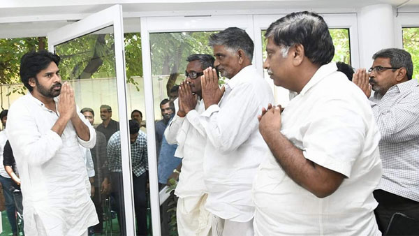 నేడు రాజధాని గ్రామాల్లో పవన్ పర్యటన ..