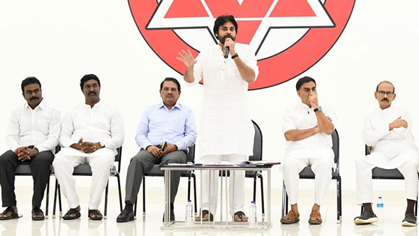 మా నాన్న ముఖ్యమంత్రి అయ్యారు..నేనూ అవ్వాలి అంటే కుదరదు