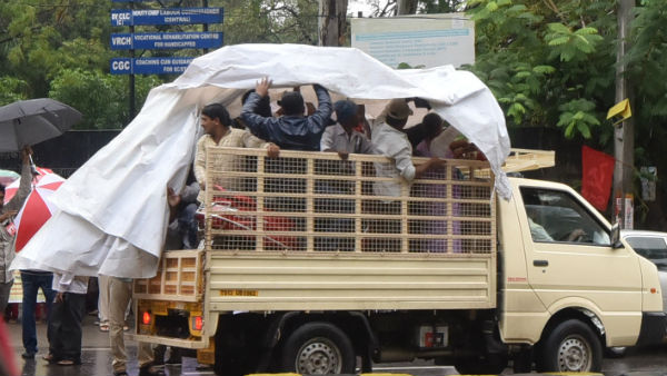 కొట్టుకుపోయిన ఆటో