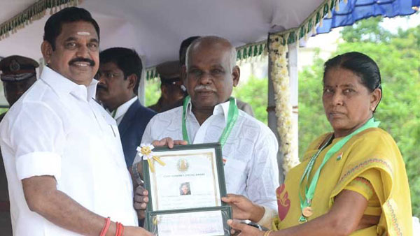 ధైర్య సాహసాలకు అవార్డు..