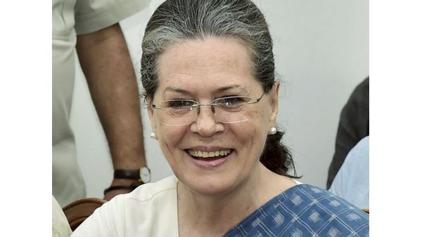 Sonia Gandhi becomes Congress president Sonia Gandhi becomes Congress president